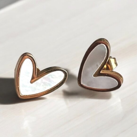 Small Heart Stud White Gold Earring - Picture 2 of 5